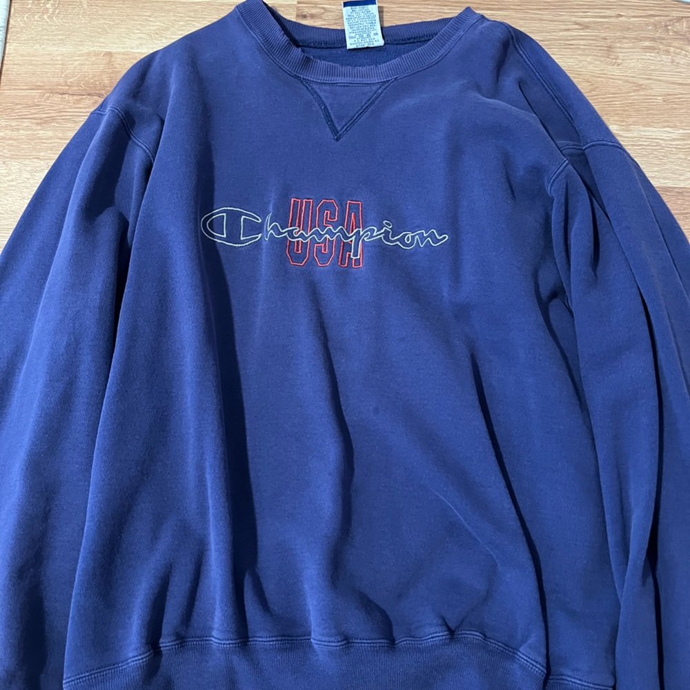 Vintage Champion Navy Blue Men's Sweater